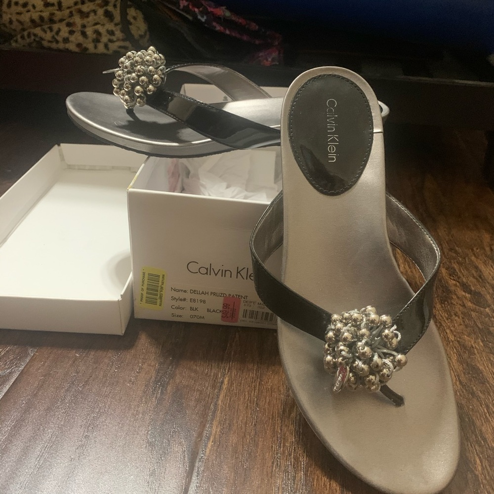 Sandals/flip flops